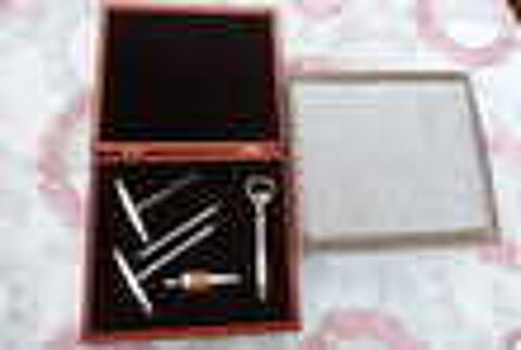 Tr&egrave;s beau coffret sommelier 4 pi&egrave;ces dont thermom&egrave;tre Cuisine
