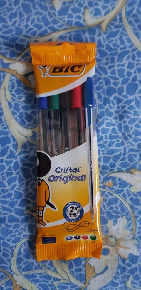 Lot 4 stylos BIC Cristal Original 1,0 mm - Neufs 3 Saint-Denis (93)