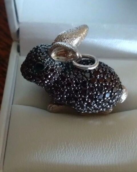 Pendentif lapin Thomas sabo  290 Metz (57)