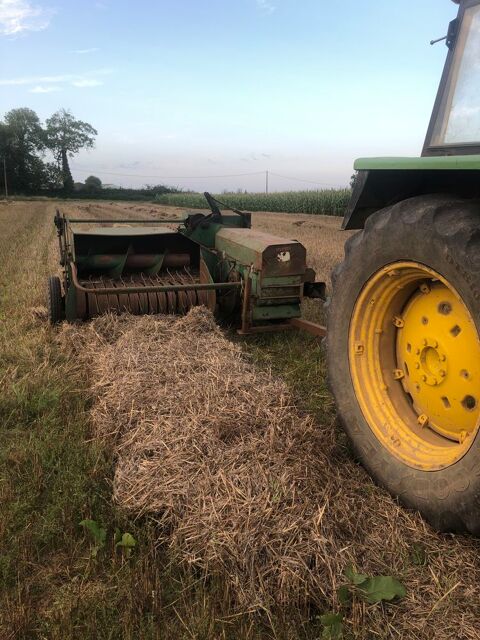 presse  foin JOHN DEERE 59285 Buysscheure