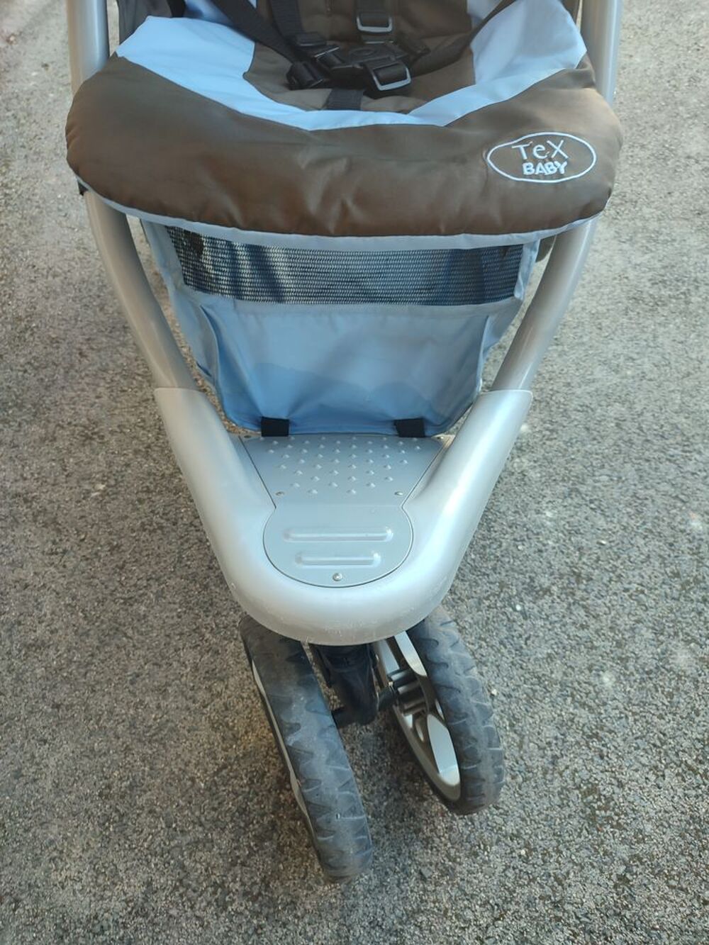 Poussette 3 roues Puériculture