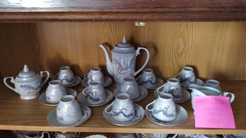 Service  th Dragon en porcelaine fine 
30 Bidart (64)