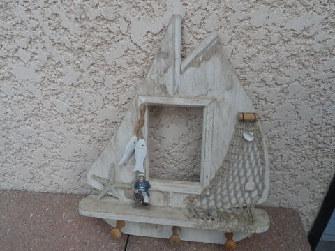 Cadre photo porte manteau 5 Malaucne (84)