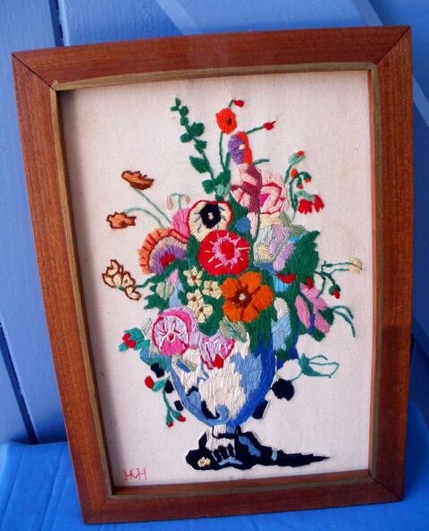 Cadre, toile brodée, vase de fleurs 6 Montauban (82)