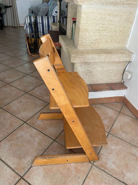 chaise, trip Trapp, en bois, massif, hauteur, réglable chaise trip Trap, en bois massif, hauteur réglable Grimaud (83)
