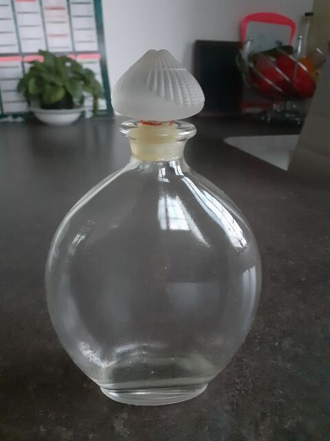 flacon parfum vide trés ancien Guerlain Botlle 0 Noyers-Bocage (14)