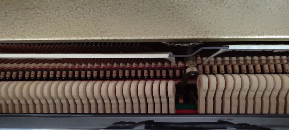 Piano droit RIPPEN-peu utilis&eacute;- excel &eacute;tat- transp facilit&eacute;. Instruments de musique