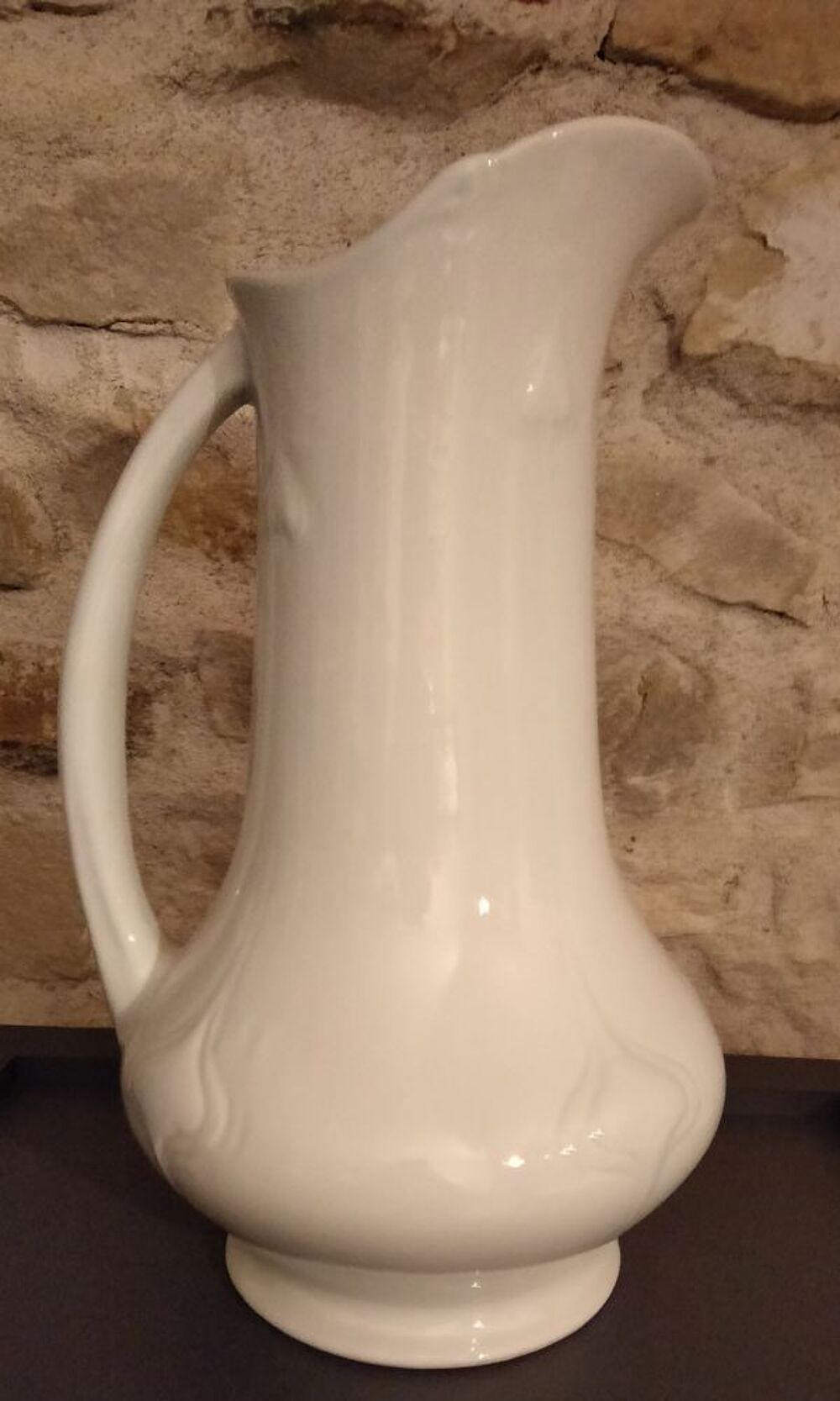 Vase, pichet, cruche ou broc. Décoration