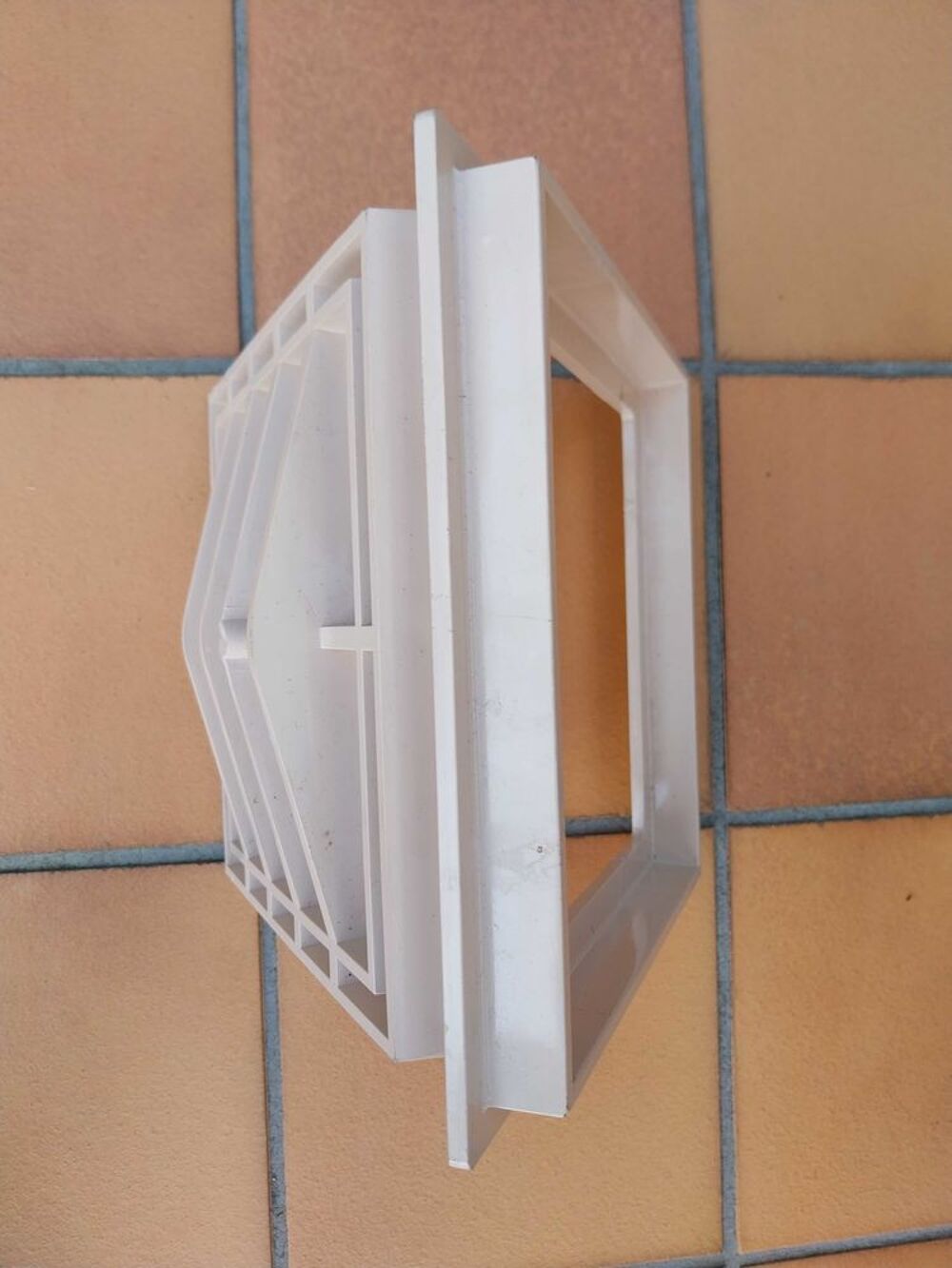 Grille et cadre Nicoll sable pvc 20&agrave;-20 Bricolage