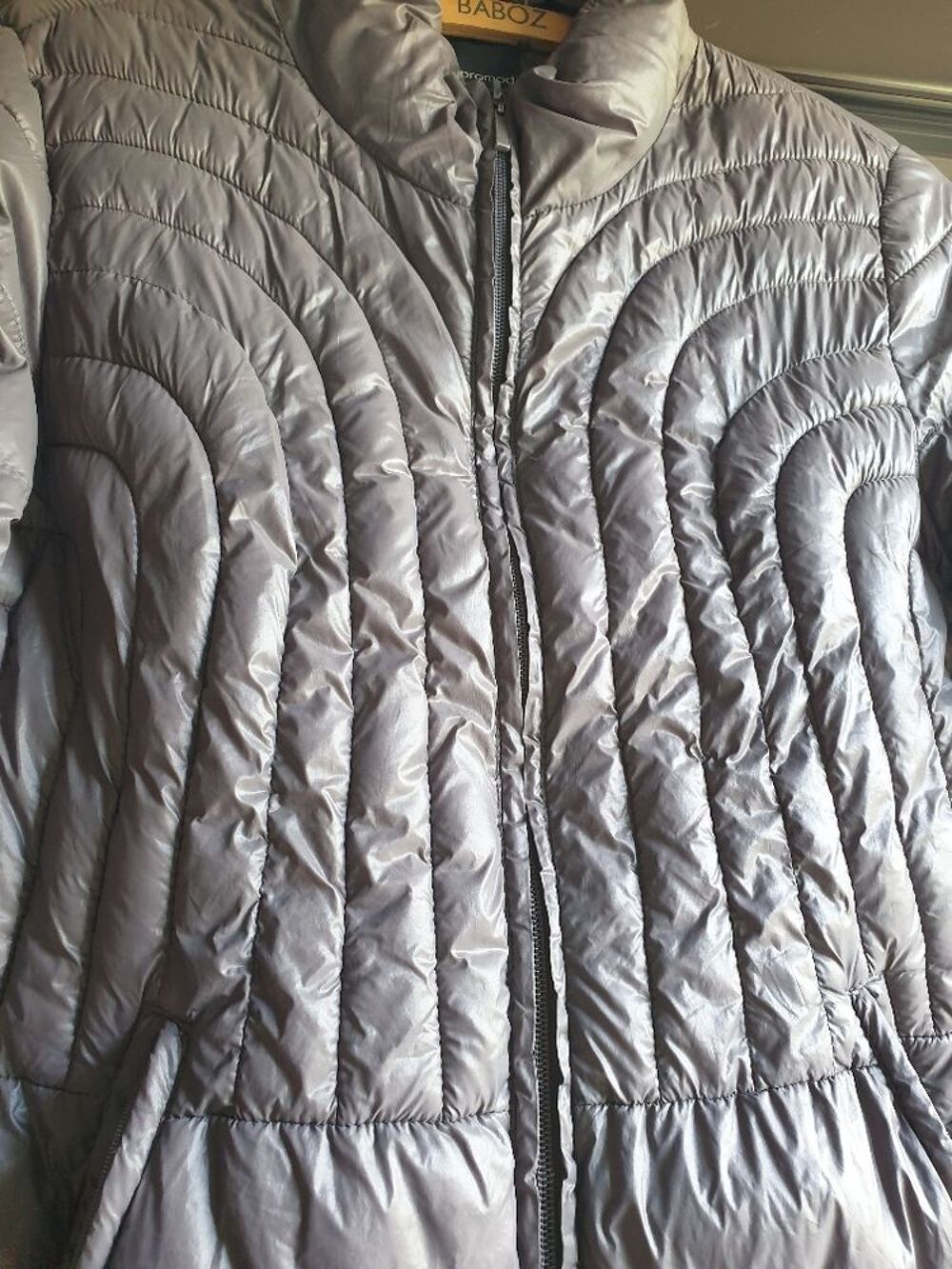 Doudoune l&eacute;g&egrave;re grise ros&eacute;e, Promod, taille 44 Vêtements