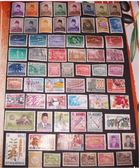 Lot de 113 Timbres diff�rents et oblit�r�s d'Indon�sie. 3 Aillevillers-et-Lyaumont (70)