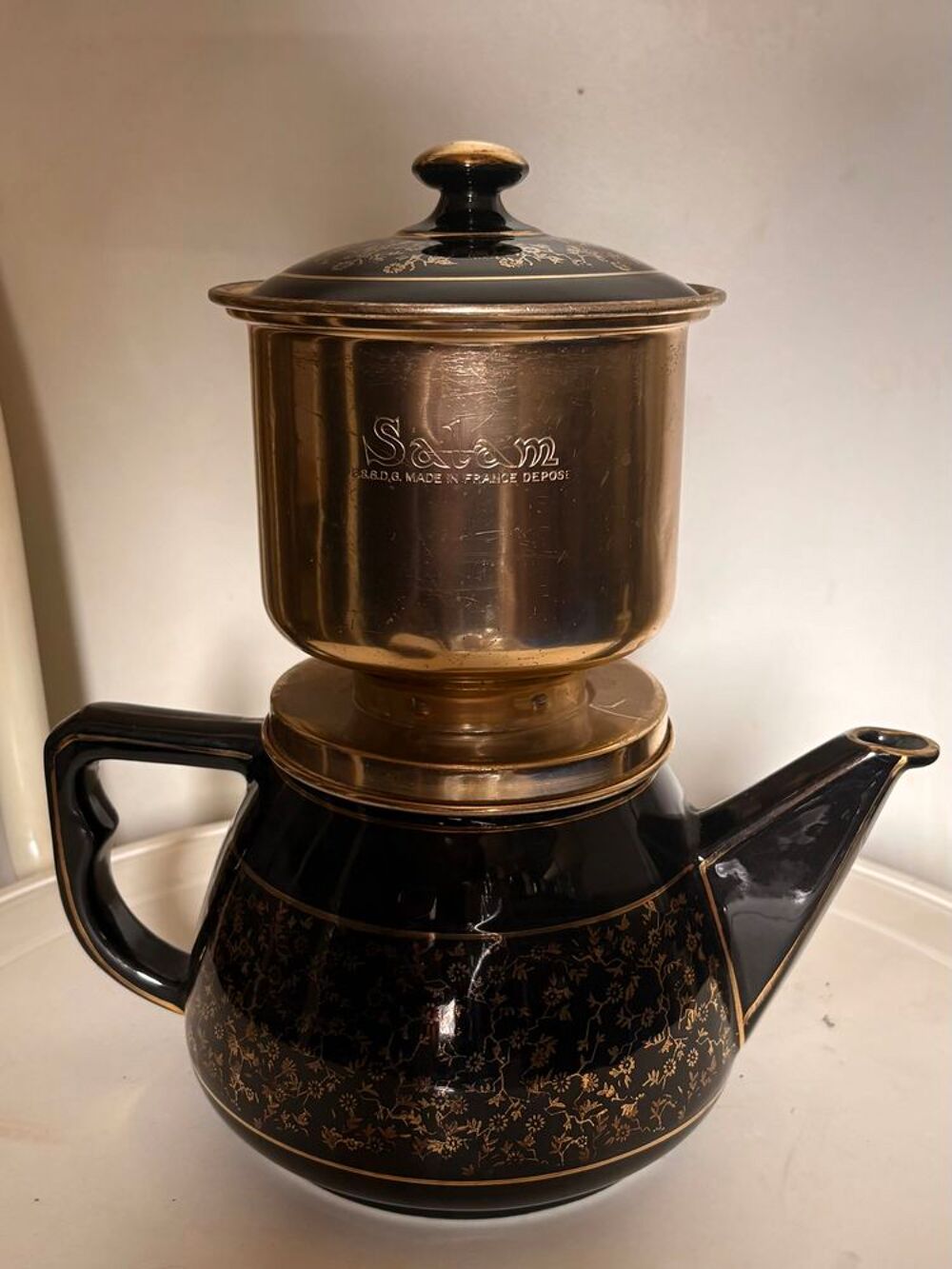 Cafeti&egrave;re vintage Salem noire et dor&eacute;e €" Made in France 