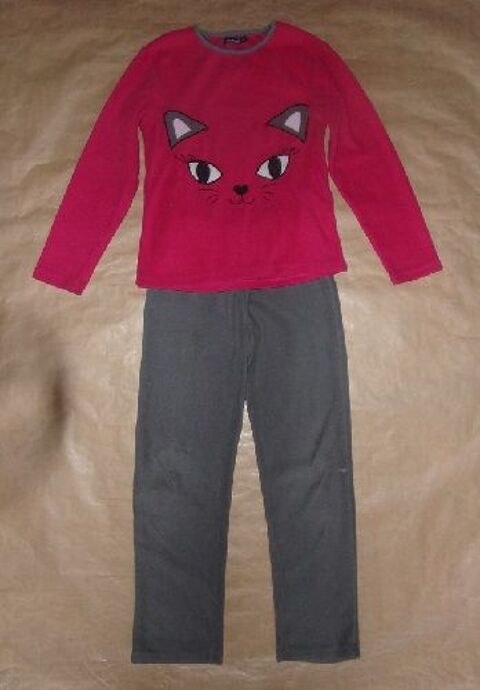Lot de vtements en taille 10 ans 12 Montaigu-la-Brisette (50)