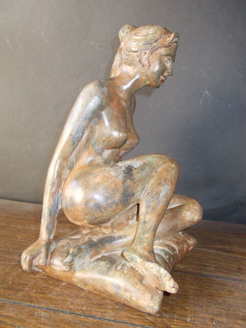 Statue femme bronze 220 Drancy (93)