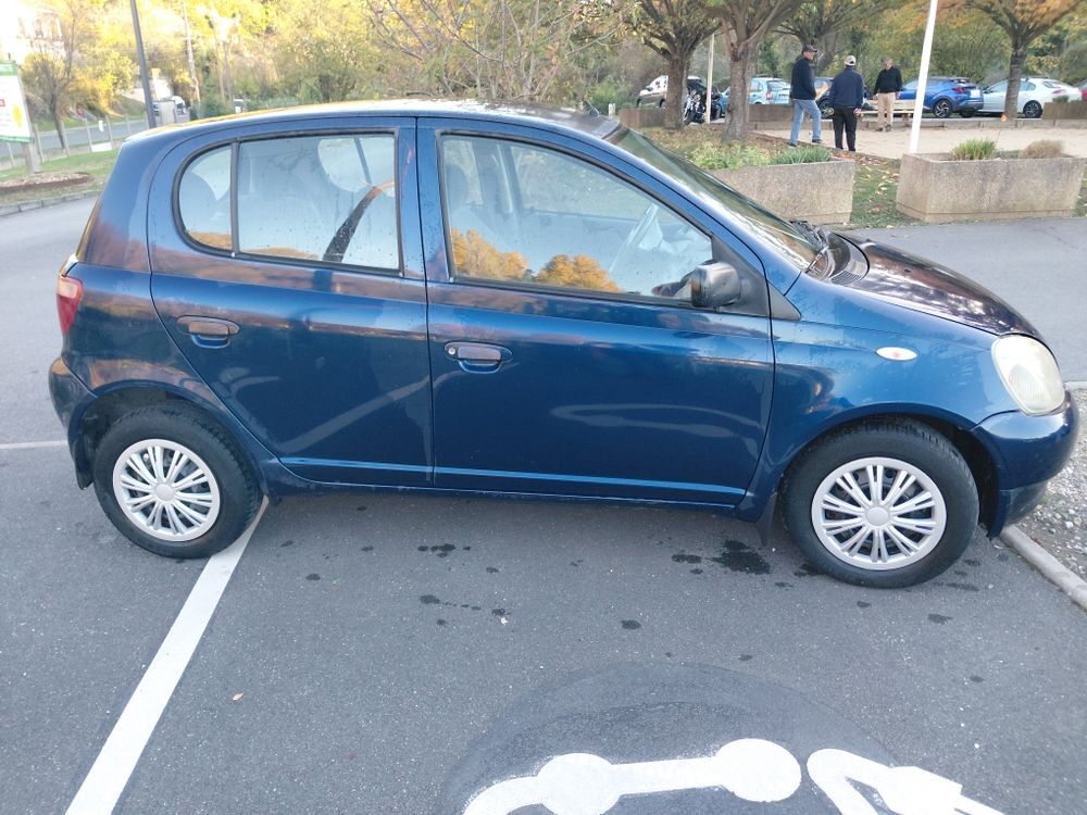 Yaris 1.3i Linea Sol 2001 occasion 95530 La Frette-sur-Seine