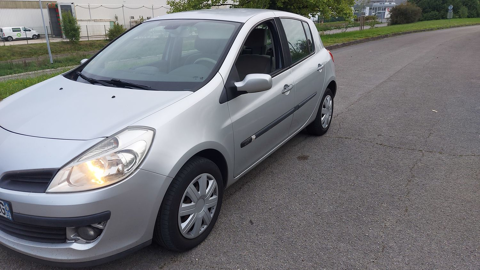 Renault Clio III Clio 1.5 dCi 85 Confort Dynamique 2006 occasion Besançon 25000