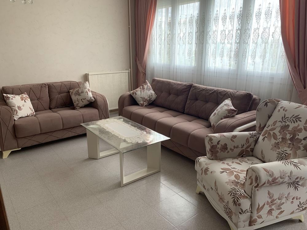 Canap&eacute; 3 places + canap&eacute; 2 places + fauteuil + table basse Meubles