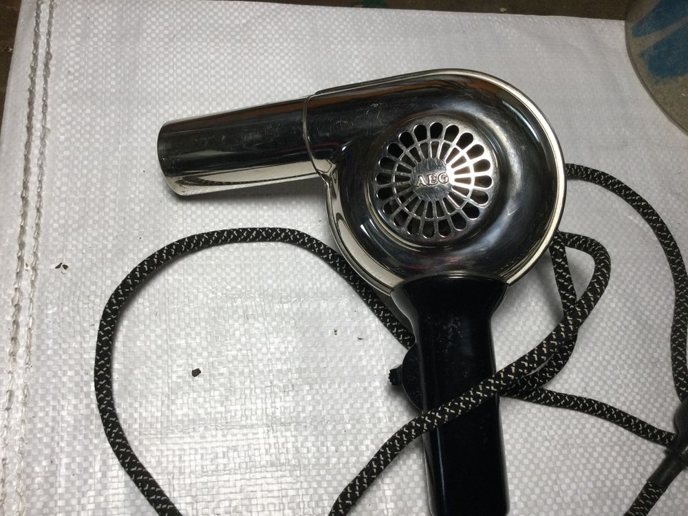 S&egrave;che cheveux 