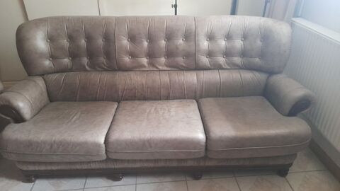 Canap� fixe et 2 fauteuils en cuir 100 La Chauss�e-Saint-Victor (41)