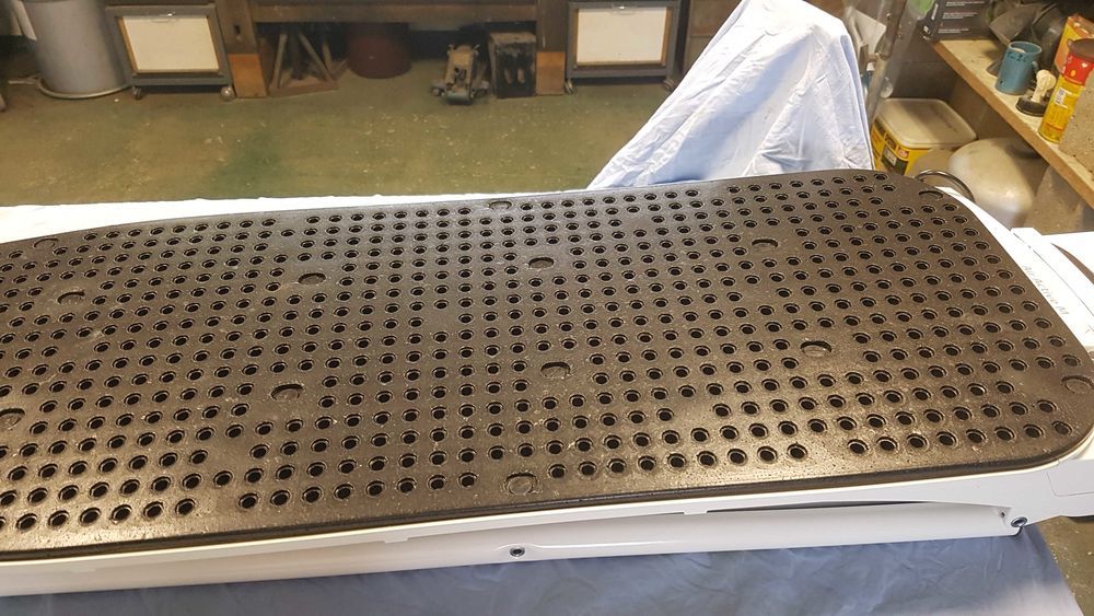 table &agrave; repasser aspirante soufflante:LEIFHEIT Electroménager