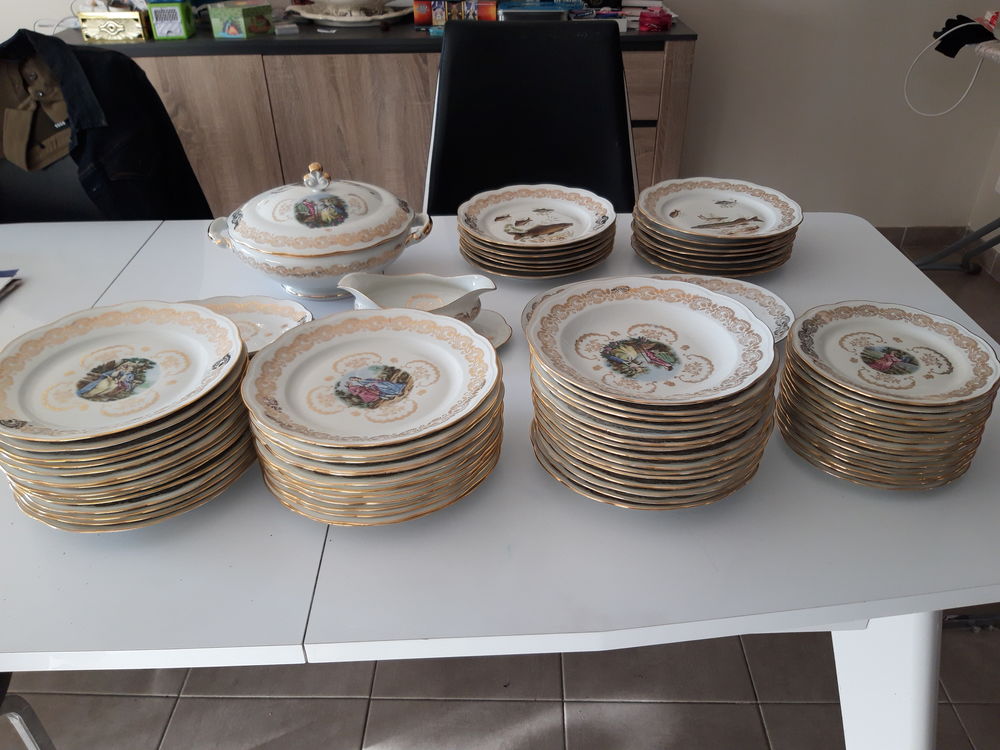 SERVICE VAISSELLE PORCELAINE LIMOGES 