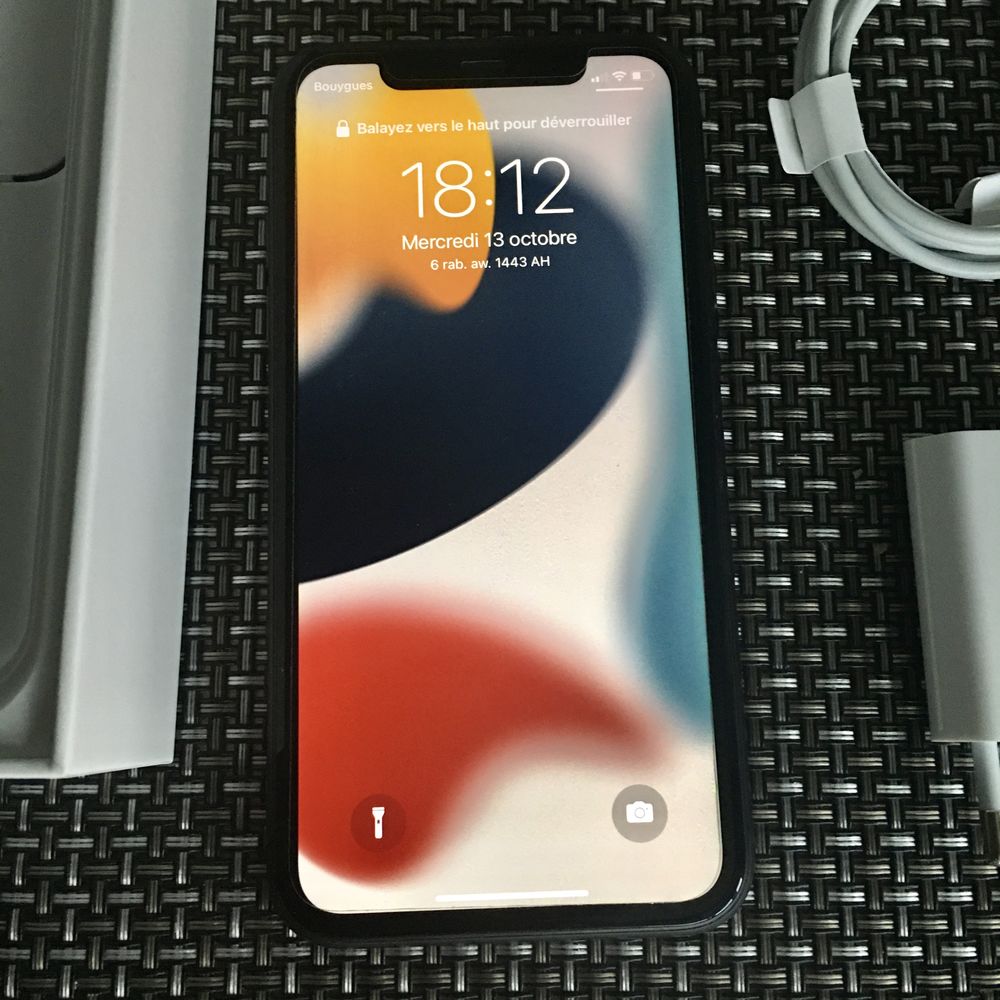 IPhone 11 Noir 128 Go Téléphones et tablettes