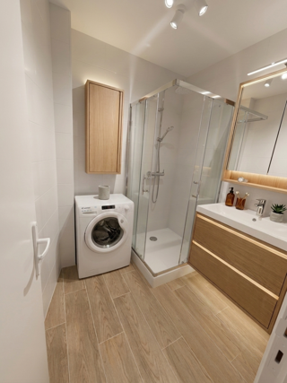  Appartement à louer 2 pièces 42 m² Cassis