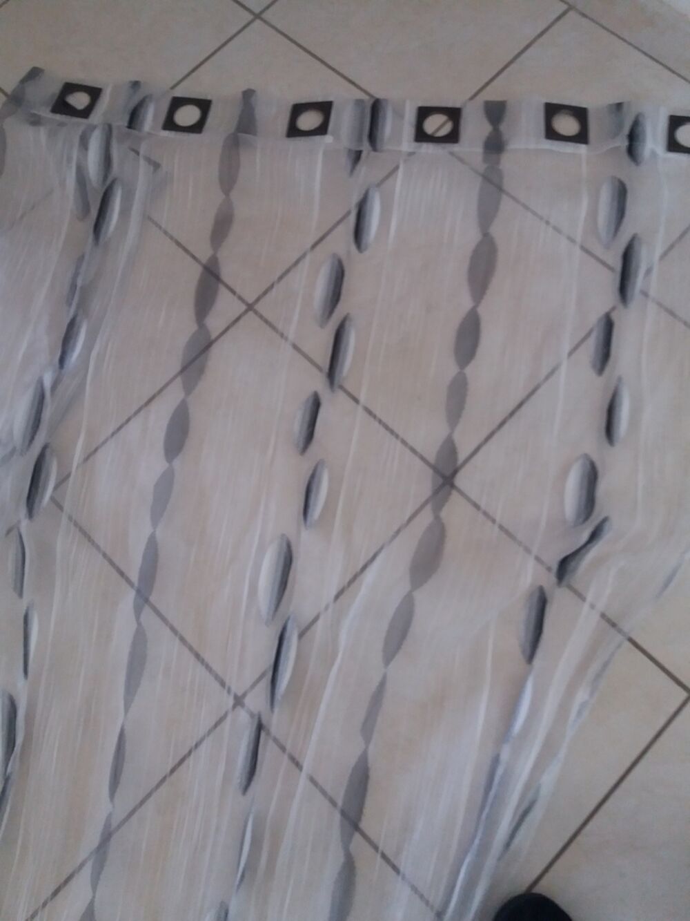 Rideaux Voile Blanc gris noir &agrave; Motifs avec oeillets carr&eacute;s Décoration