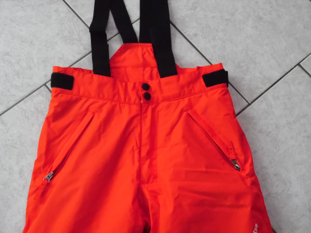 PANTALON DE SKI taille 12 ANS, REELLEMENT COMME NEUF Sports