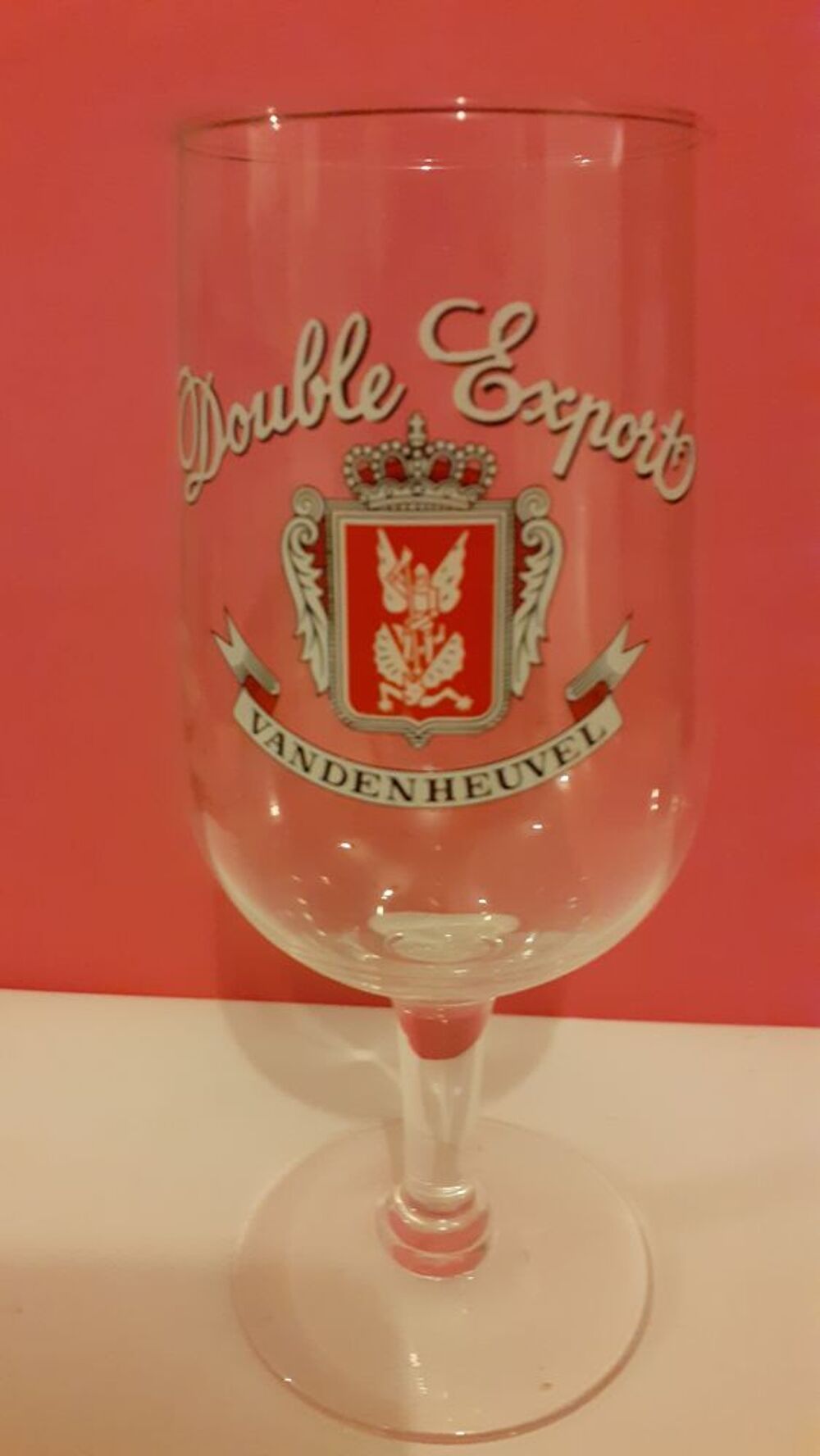 Un verre &agrave; bi&egrave;re Double Export Décoration
