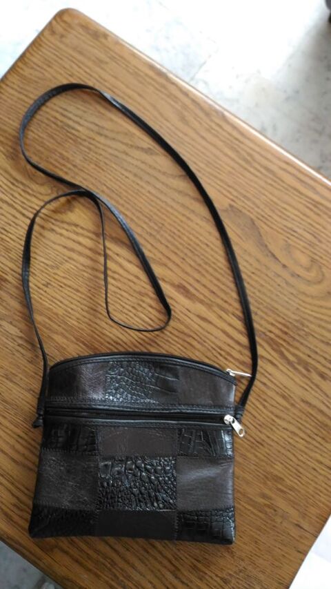 Petite pochette soire cuirs patchwork femme 20 Saint-Brs (30)