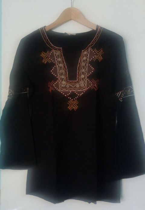 Tunique noire 5 Thiais (94)