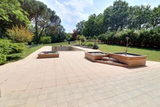  Maison � vendre 7 pi�ces 156 m� Sarrouilles