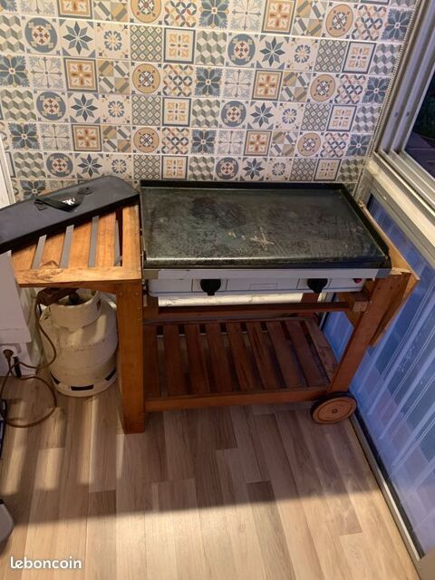 plancha 2 feux SIMOGAS  
Cannes La Bocca (06)