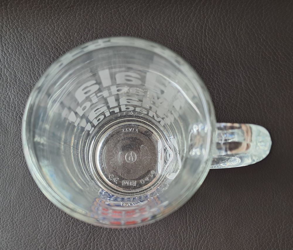 verre &agrave; bi&egrave;re bock 20 cl Real Madrid avec dessin du stade 