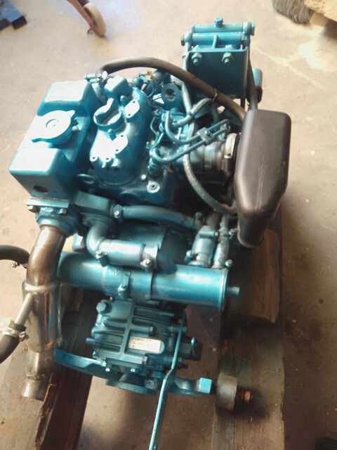 Moteurs de bateaux Moteurs de bateaux 1995 occasion Carqueiranne 83320