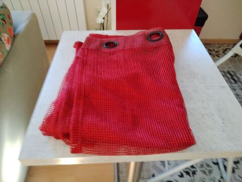 RIDEAU PRET A POSER 6 Figeac (46)