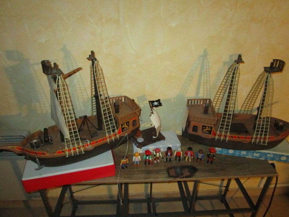 LOT VIEUX BATEAUX PIRATE PLAYMOBIL+ACCESSOIRES LOT JU28D Jeux / jouets