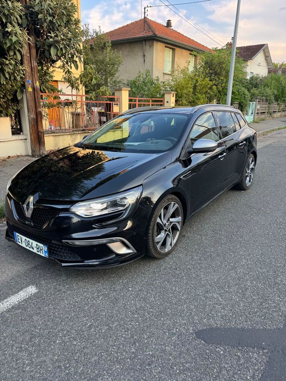 Megane IV Estate M&eacute;gane IV Estate dCi 165 Energy EDC GT 2018 occasion 69200 V&eacute;nissieux