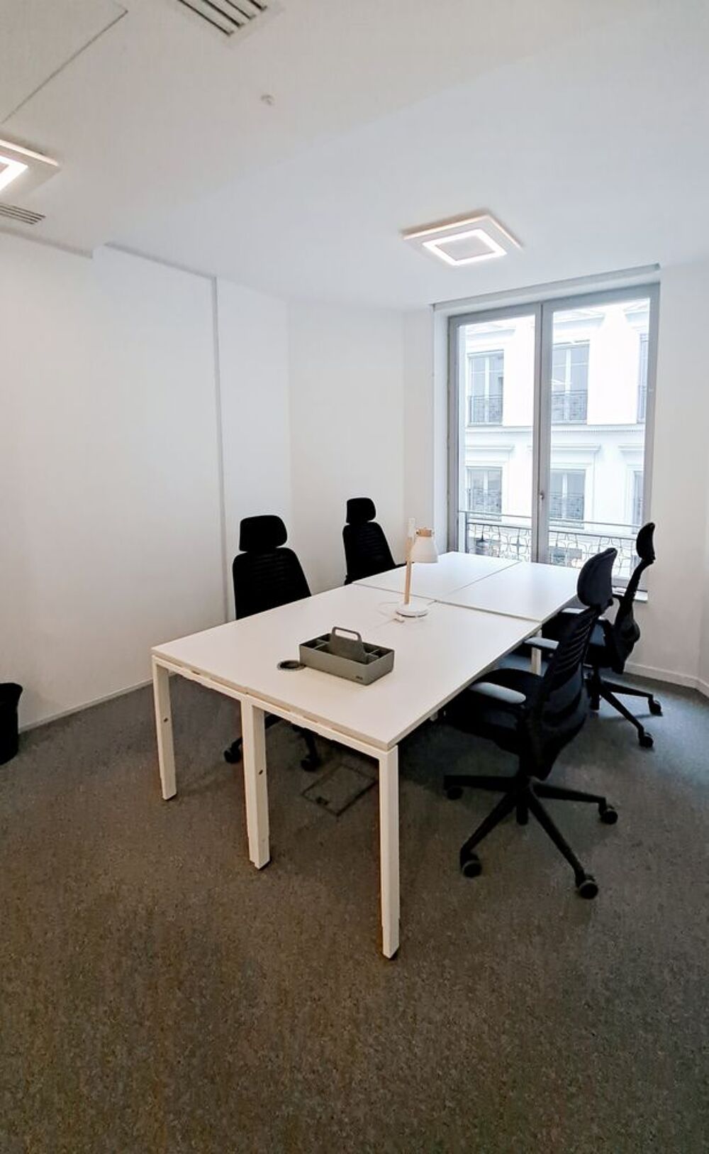   Travaillez à PARIS, Spaces Saint Lazare  ou partout ailleurs dans notre réseau mondial Paris 8