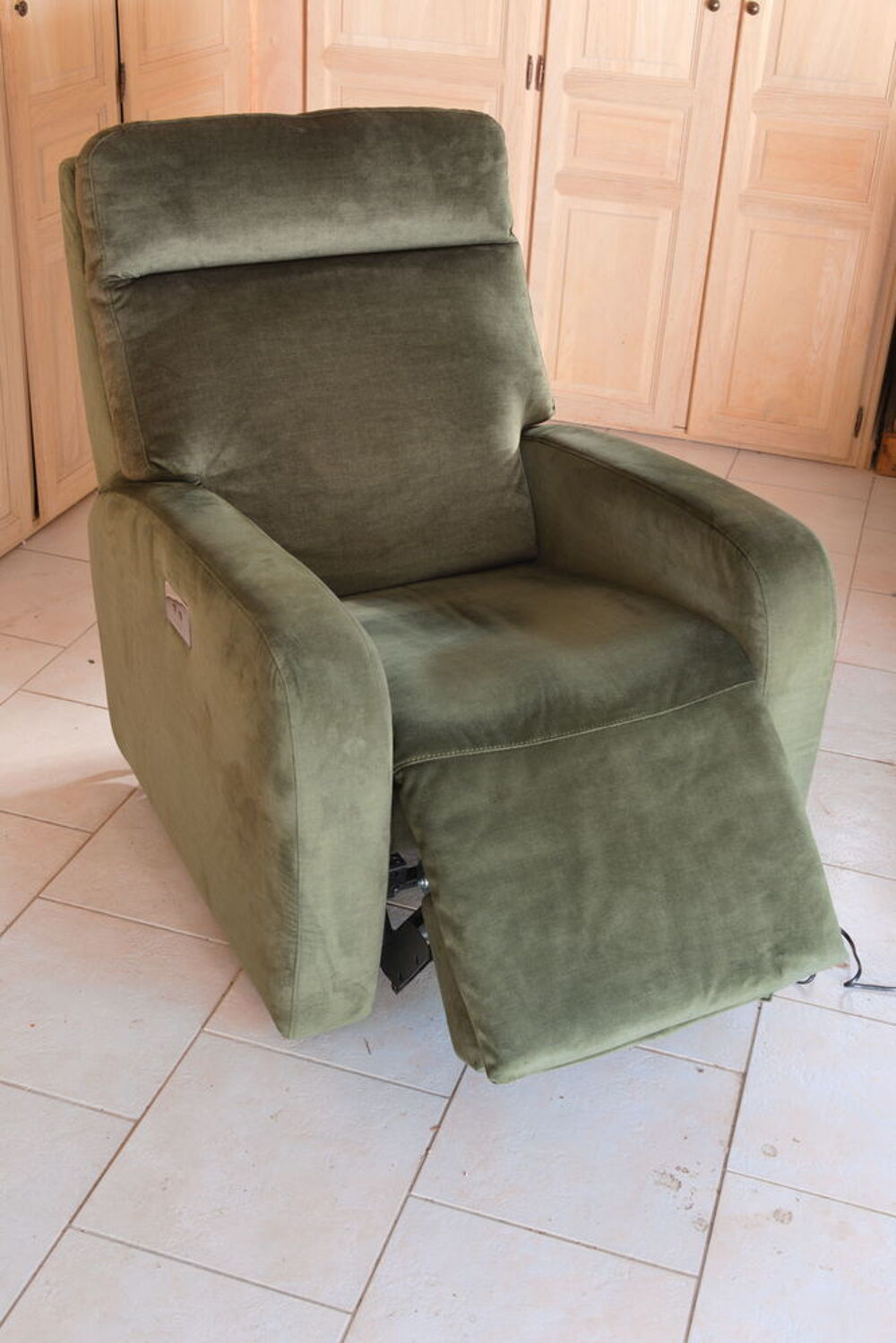 Fauteuil &eacute;lectrique relevable Poltron et Sofa
Meubles