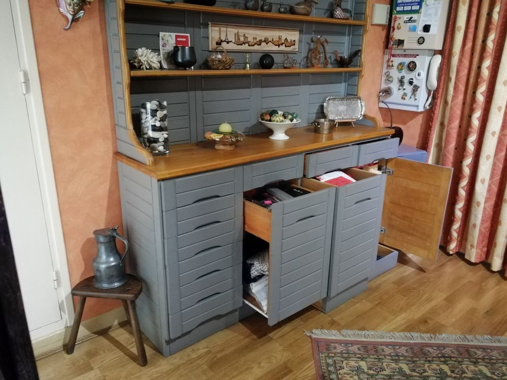 Vaissellier en bois massif ( faire un offre ) Meubles