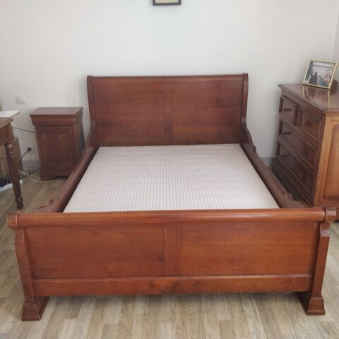 Lit de marque Roche Bobois avec sommier 330 Brive-la-Gaillarde (19)