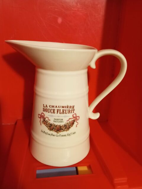 Aigui�re pichet d'eau salle de bain 18 Toul (54)