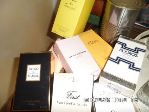 Lot de flacons de parfums vides dont certains avec botes. 55 Magnac-sur-Touvre (16)