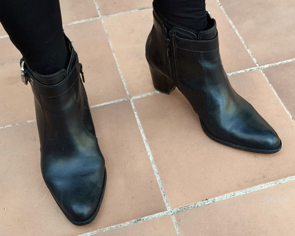 Botines noir en cuir Chaussures