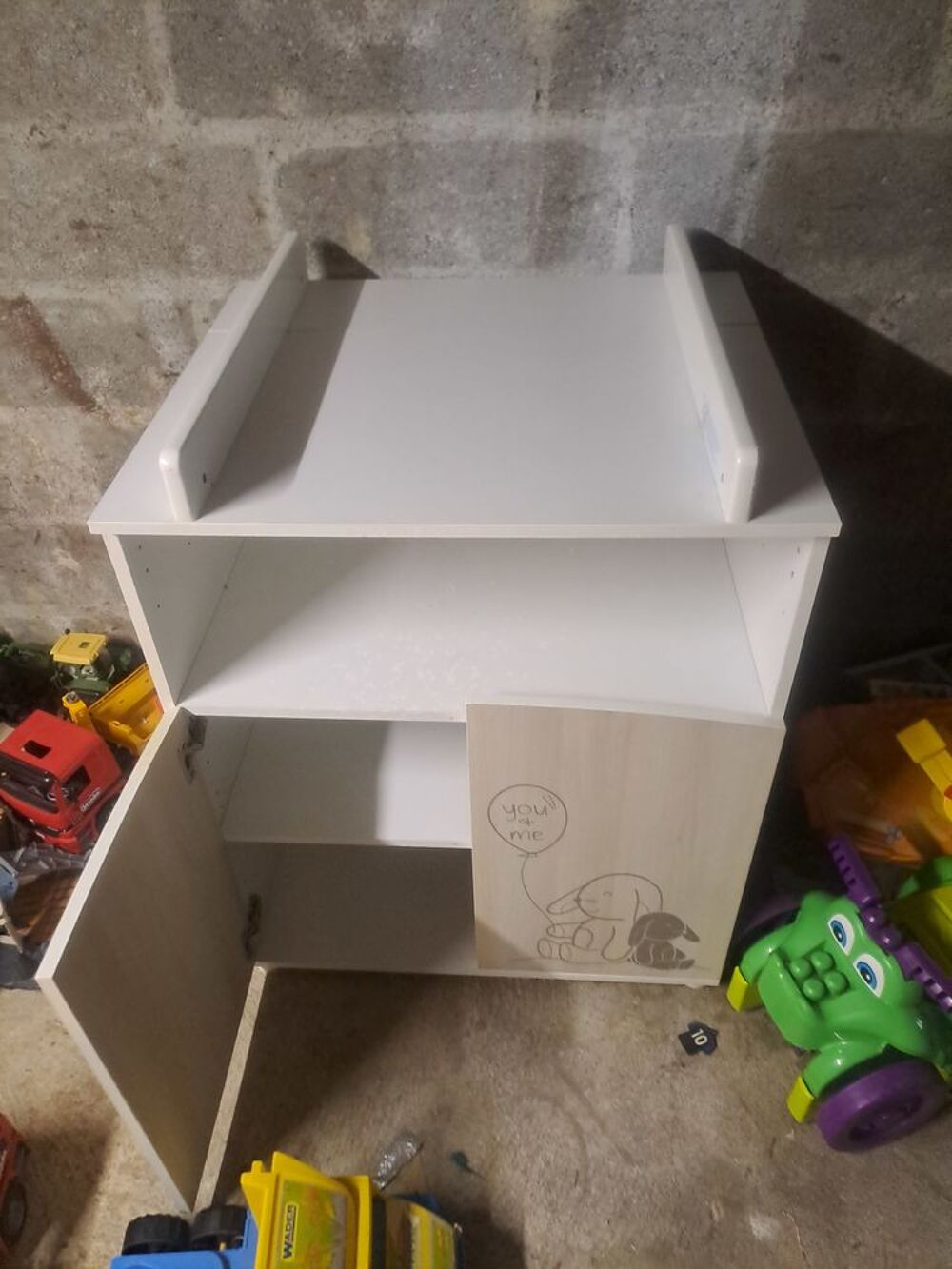 Commode &agrave; langer Meubles