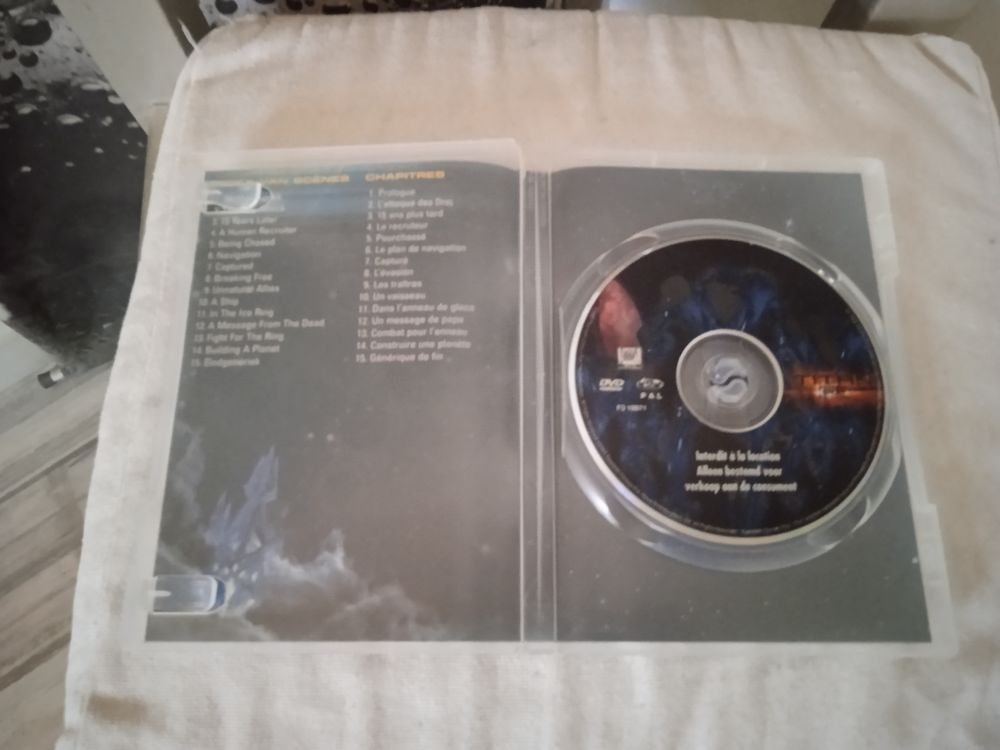 DVD Titan AE
2000
Excellent &eacute;tat
En Fran&ccedil;ais
Multi langue DVD et blu-ray