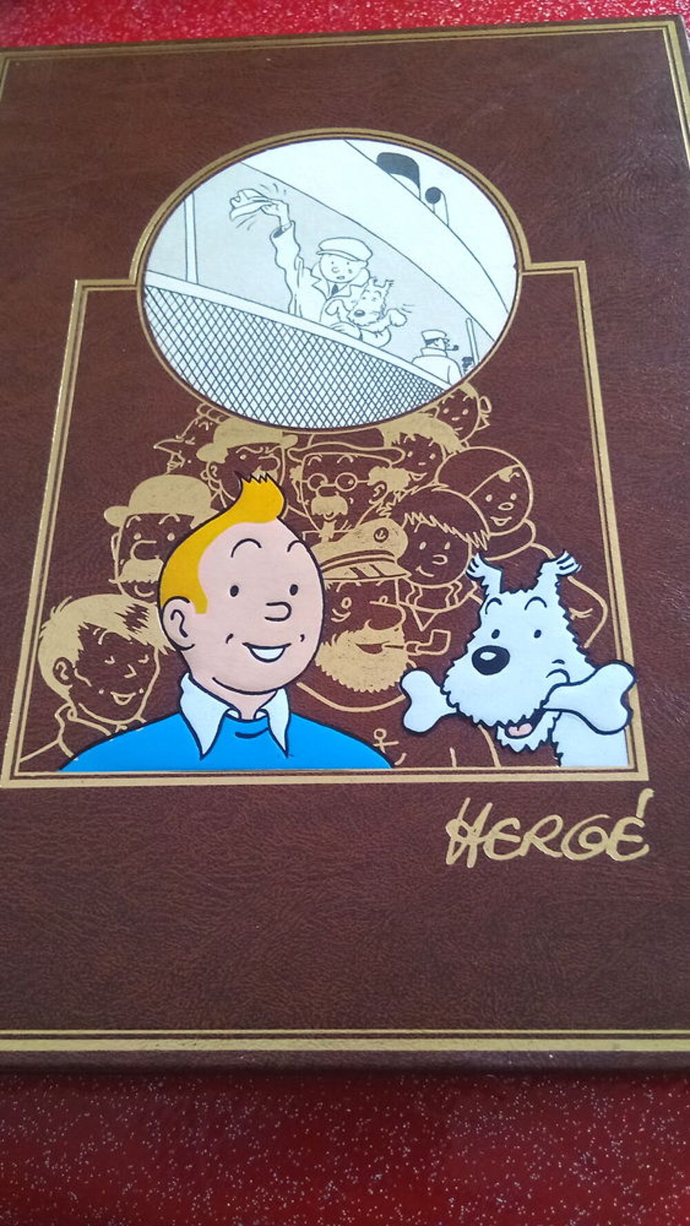 LES AVENTURES DE TINTIN Livres et BD