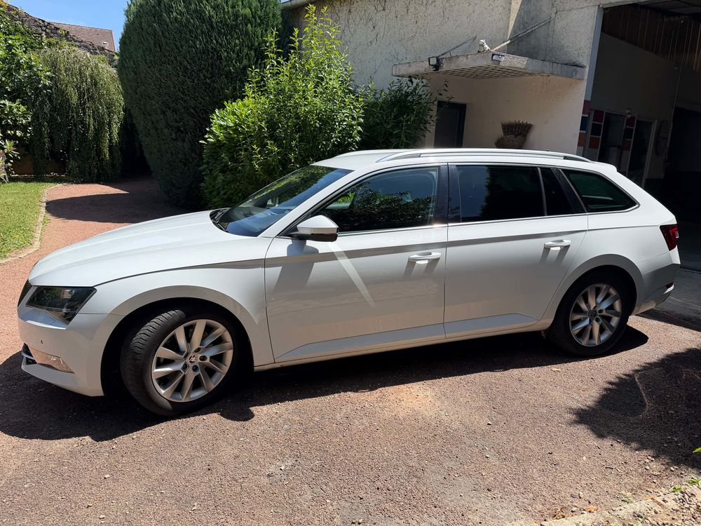 Superb Combi 1.4 TSI 150 DSG7 Business 2018 occasion 71400 Autun